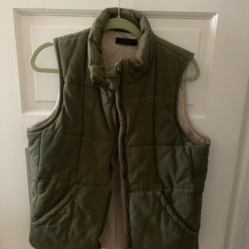Olive green vest size L